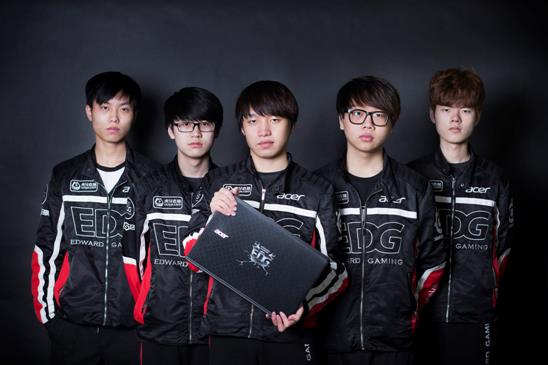 奠定球队坚 奠定球队坚